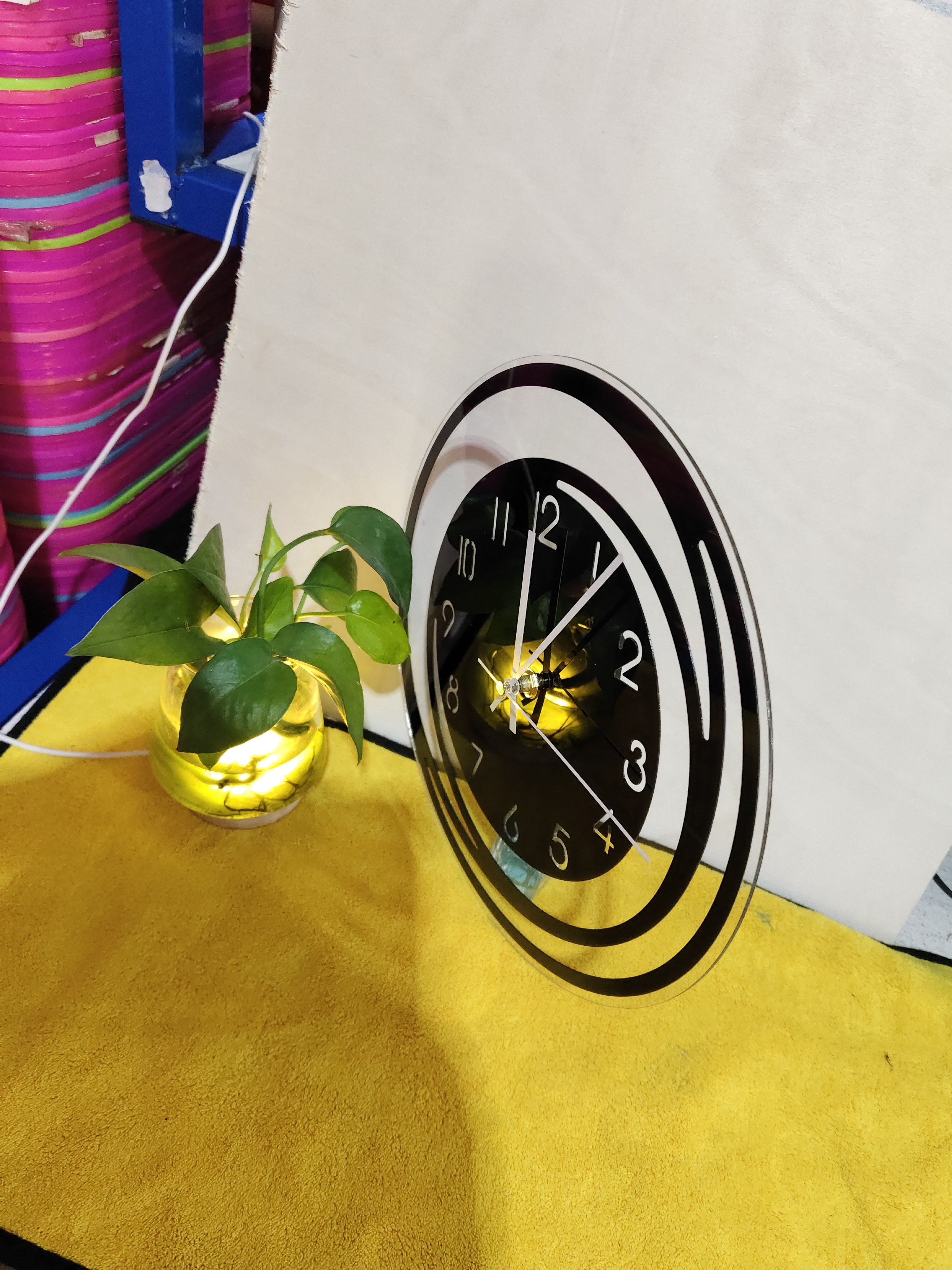 Minimalist Nordic Transparent Silent Clock - Image 7