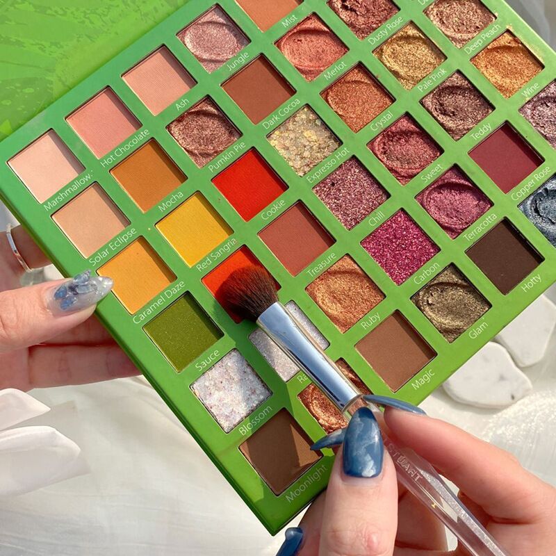 30 Color Eyeshadow Palette