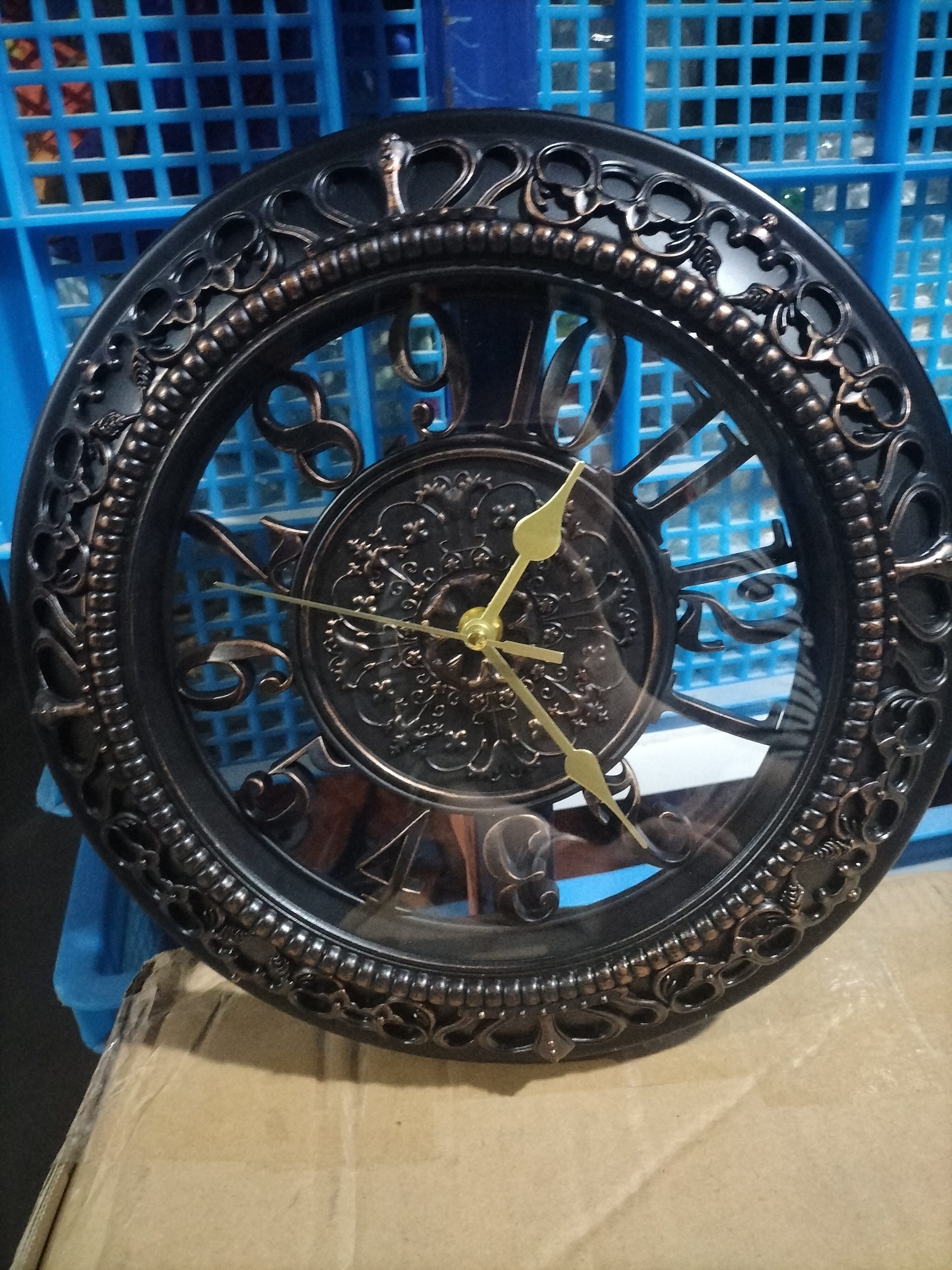 Antique Round Wall Clock - Image 4