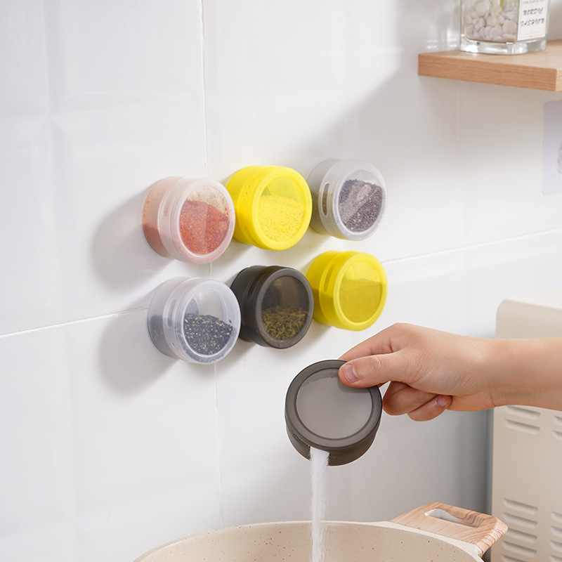 Magnetic Suction Condiment Dispenser With Lid