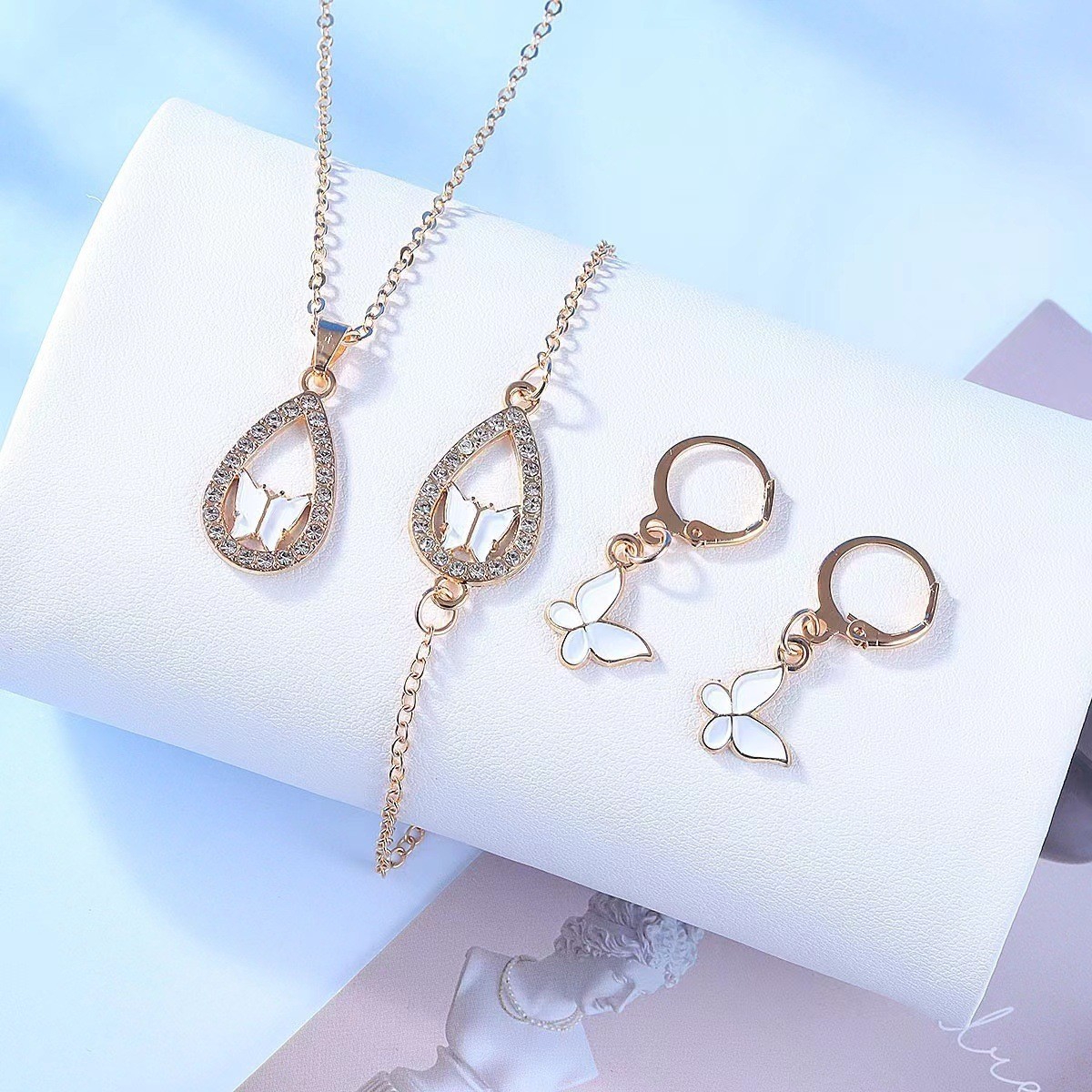 4PCS Luxury Butterfly Drop Oil Necklace Set - Image 4