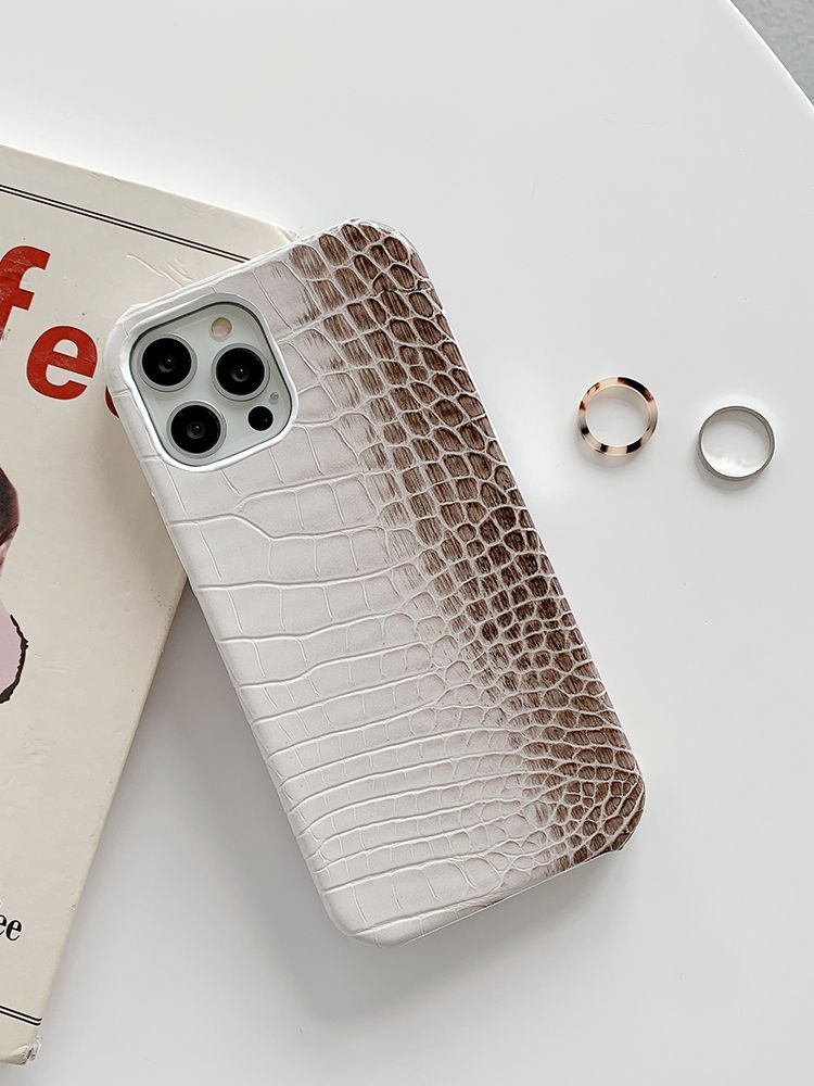 Gradient Crocodile-Print Leather Phone Case - Image 3