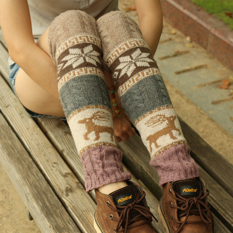 Snowflake Twisted Fawn Socks Women