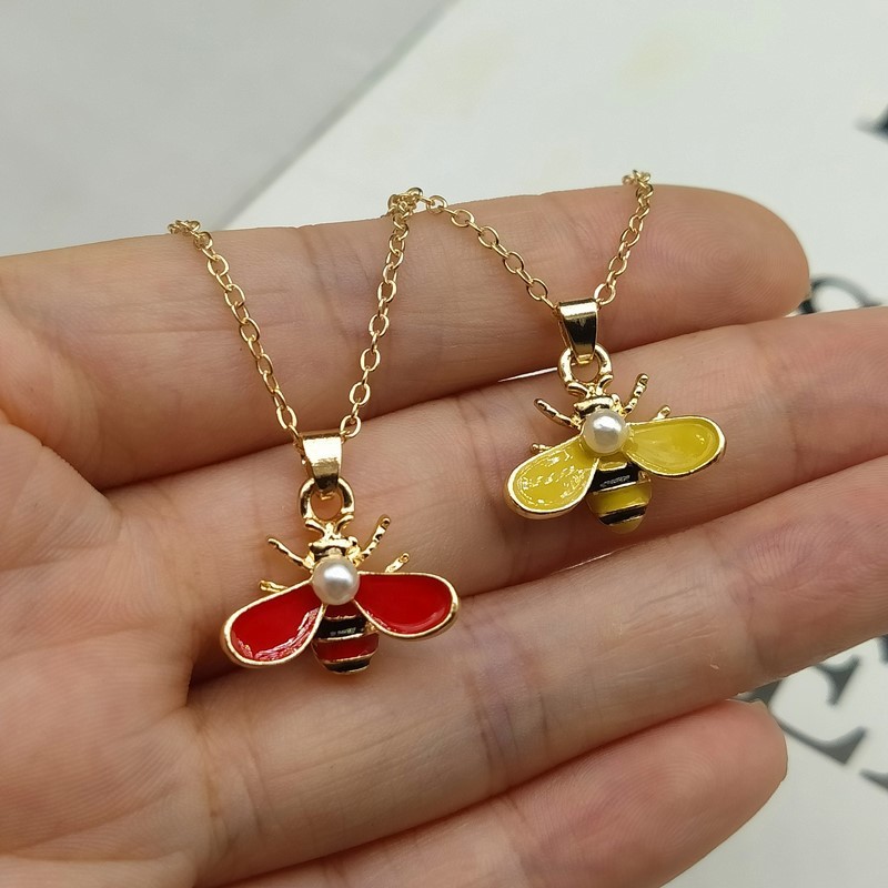 Cute Fashion Yellow Bee Necklace - Image 4