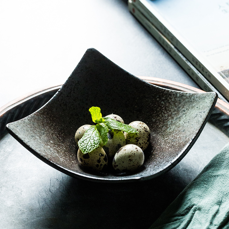 Creative And Minimalist Ceramic Plates - Image 8