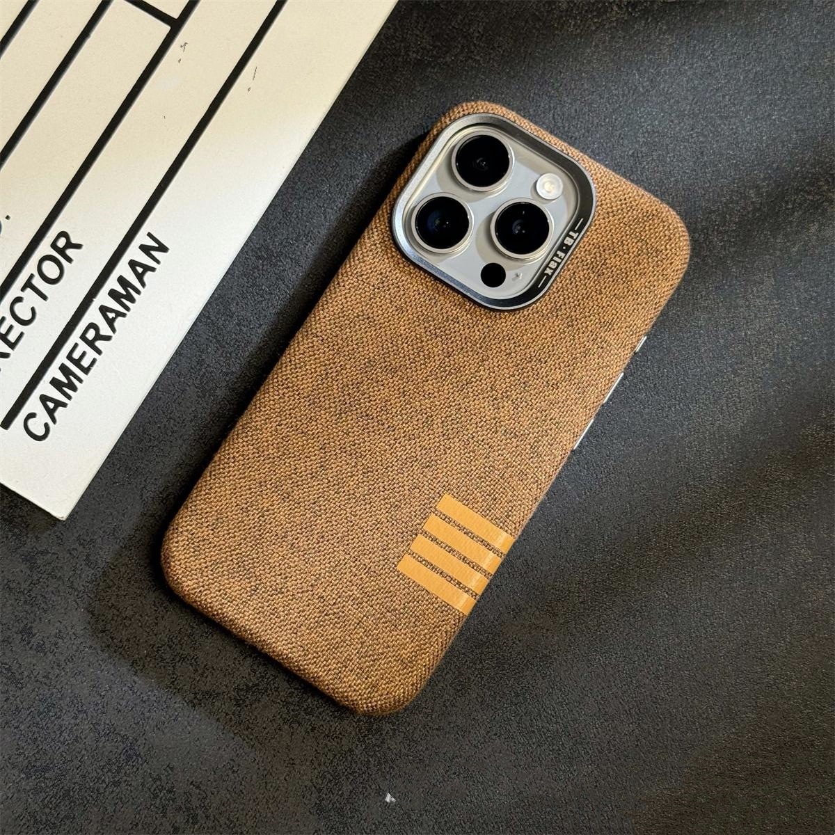 Retro Magnetic Drop-Resistant Protective Case - Image 7
