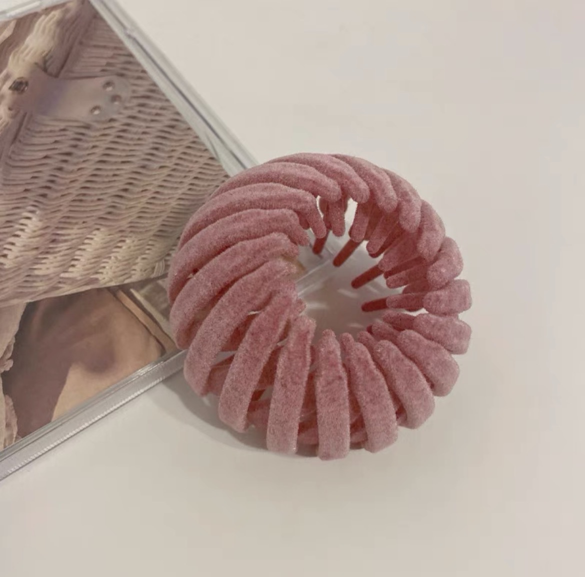 Maruko Bird's Nest Style Hair Tie - Image 3