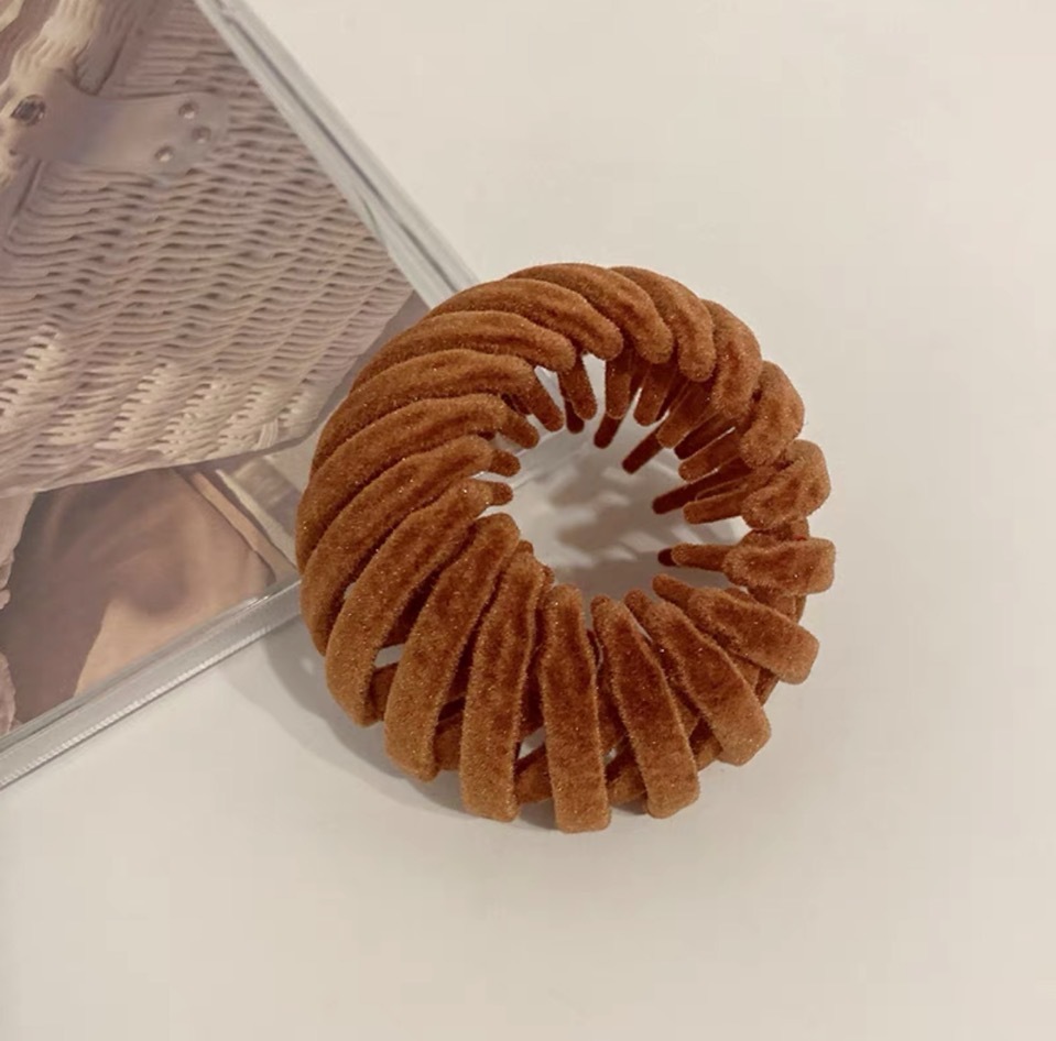 Maruko Bird's Nest Style Hair Tie - Image 6