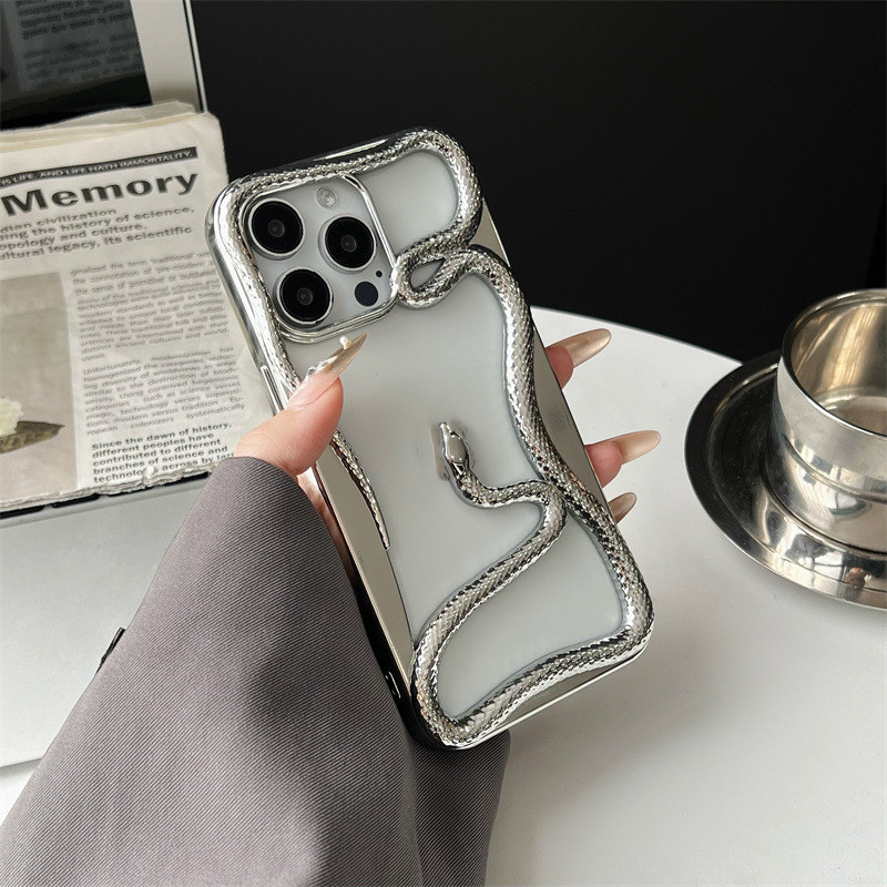 Electroplated Glossy Hollow Snake Phone Case - Image 5