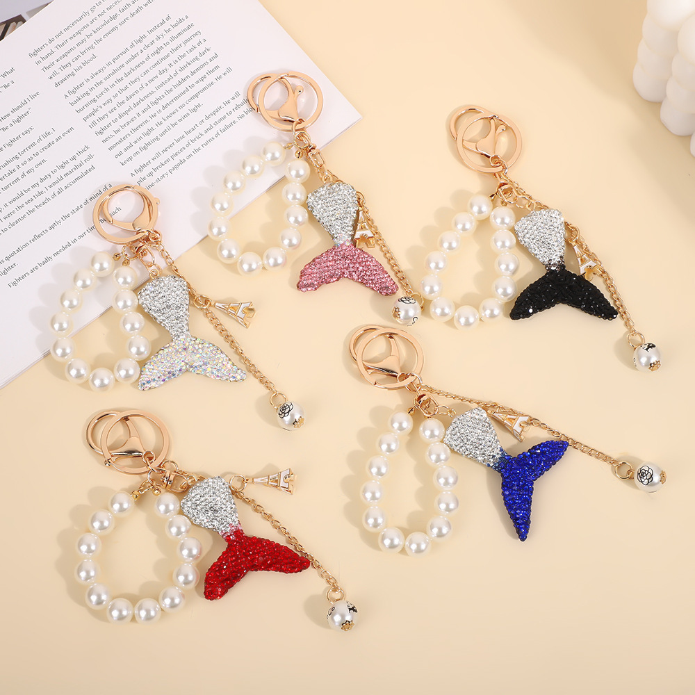 Full Diamond Pearl Tail Keychain
