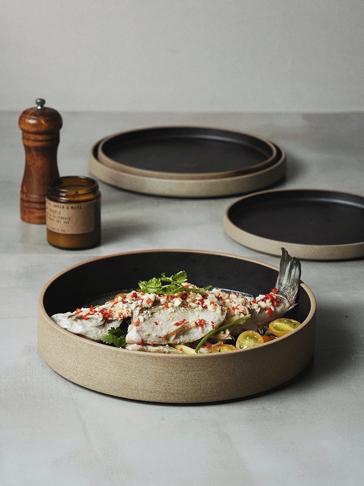 Creative Retro Circle Pottery Clay Plates - Image 9