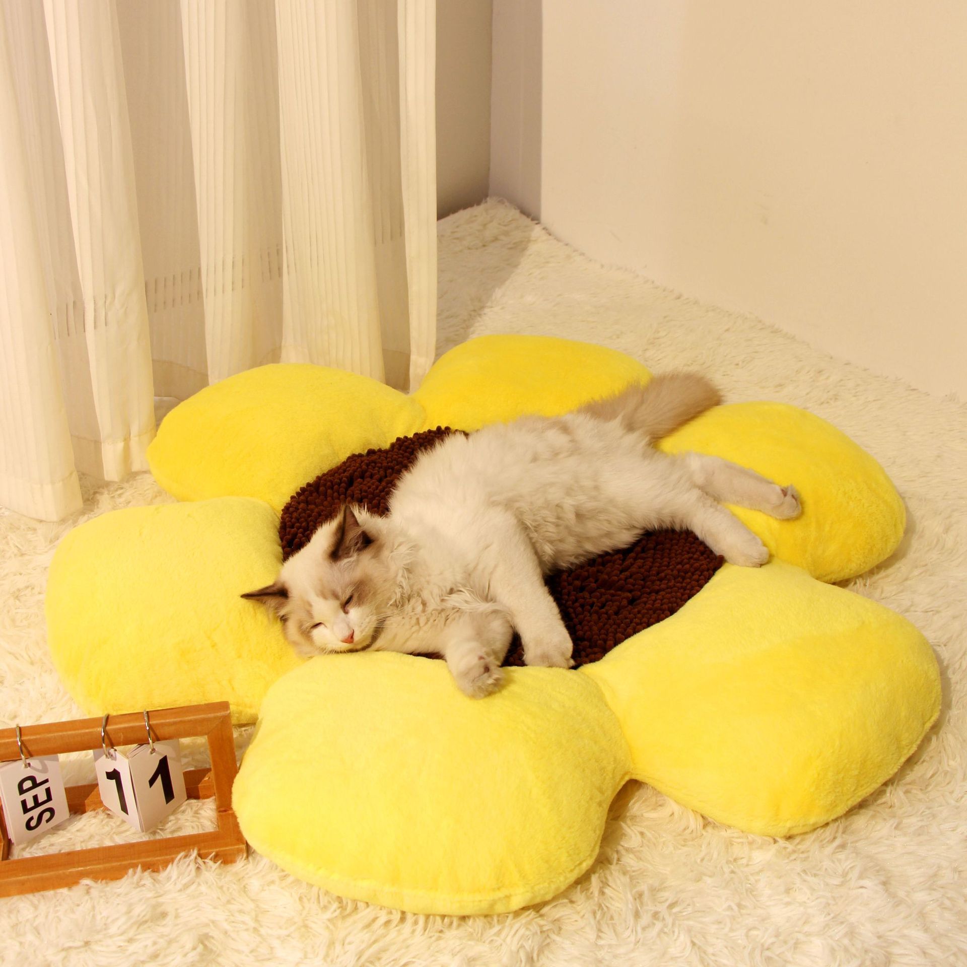Kennel Pet Flower Round Plush House