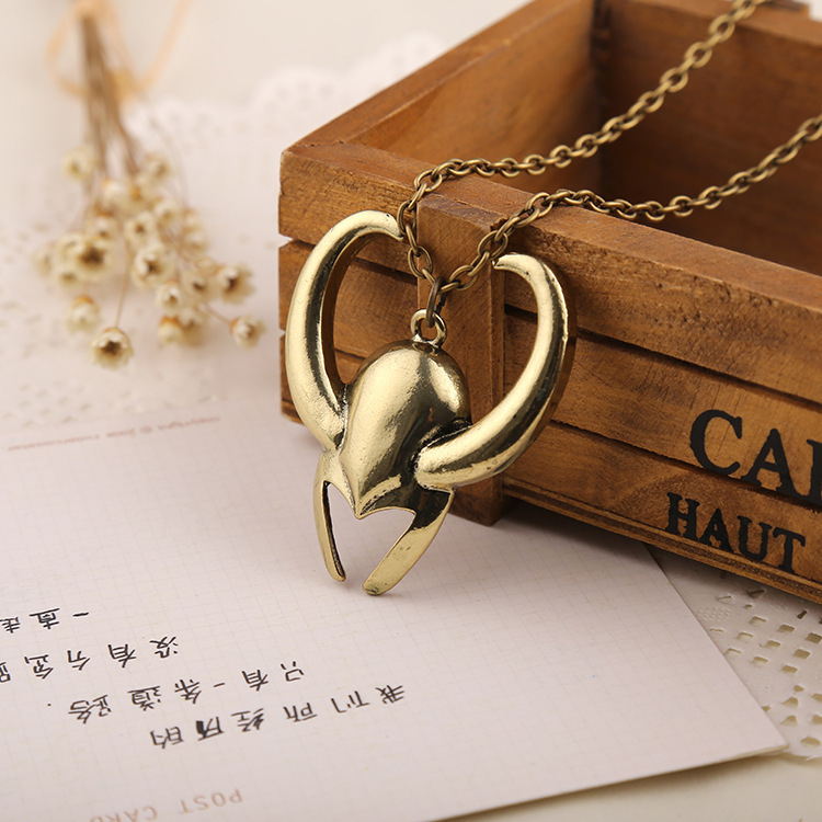 Fashionhorn Helmet Sweater Necklace
