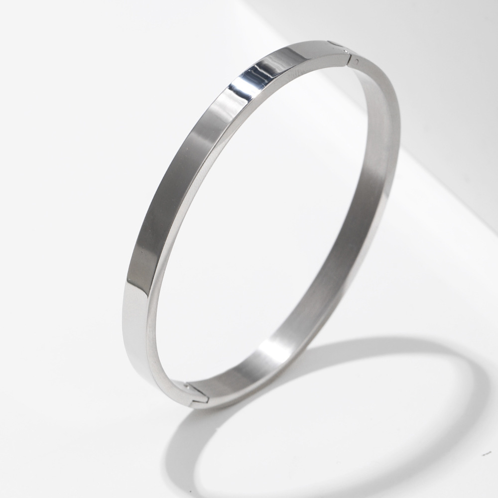 Simple Fashion Glossy Bracelet For Men - Image 4