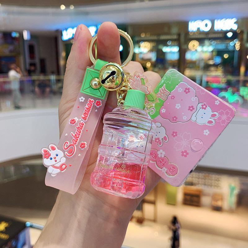 Fashionable Acrylic Pendant Keychain - Image 7