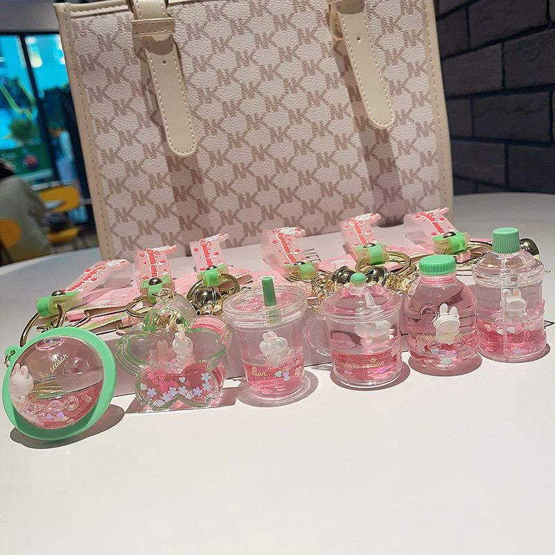 Fashionable Acrylic Pendant Keychain - Image 5