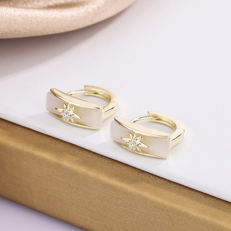 Retro Style Lightning Diamond Earrings