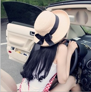 Women's Pastoral Bowknot Curly Straw Hat