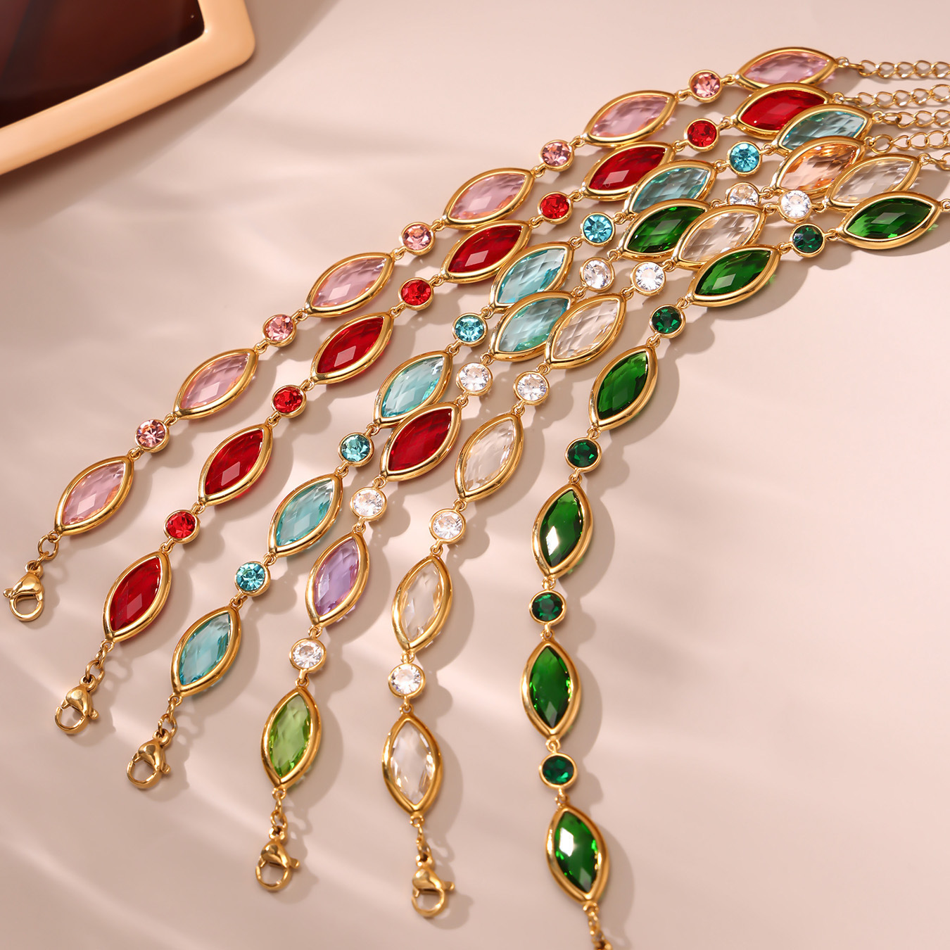 Light-Luxury 18k Gold-Plated Summer Beach Anklet - Image 3
