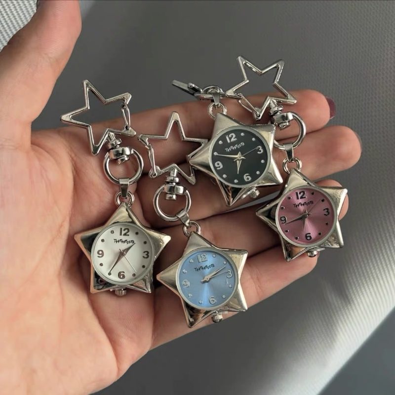 Fashionable Pentagram Shamrock Keychain