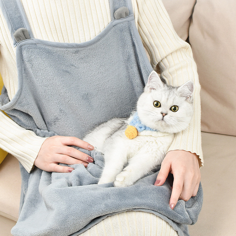 Non-Stick Cat Holding Arctic Velvet Fur Pet Bib - Image 3