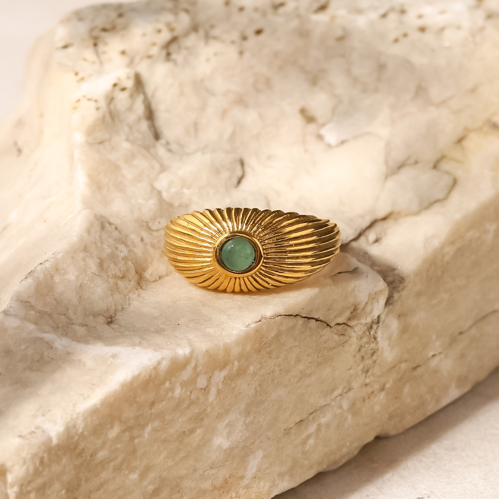 Women's French Vintage Style Ring - Image 6