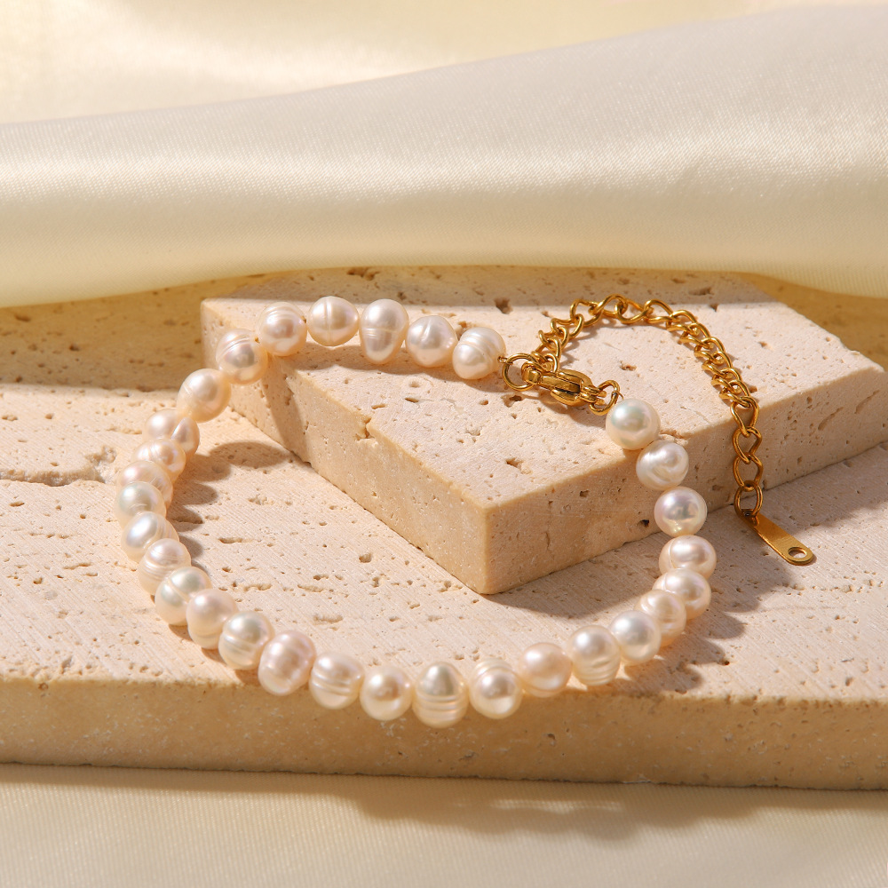 Women's Baroque Pearl Bracelet