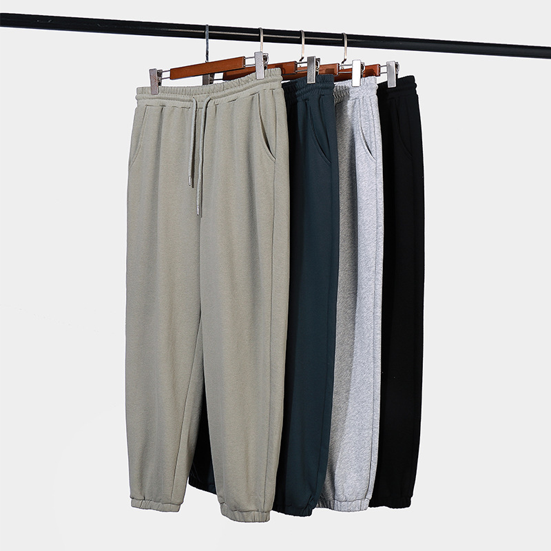 Solid Color Men's Knit Trousers With Small Feet