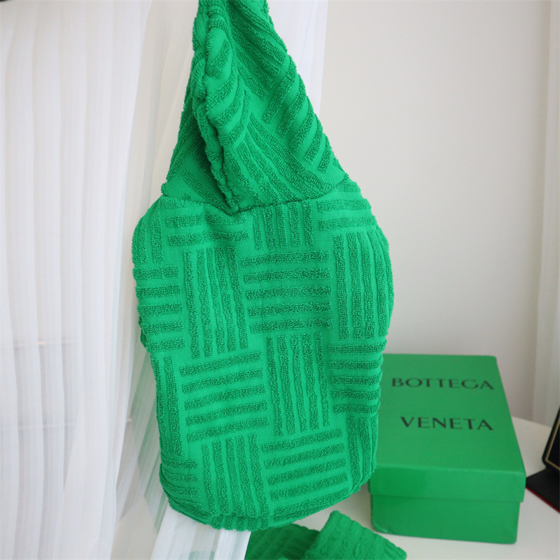 Dog V Green Terry Christmas Cloth - Image 4