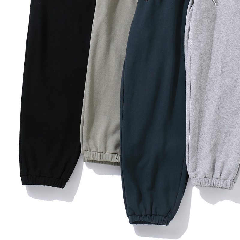 Solid Color Men's Knit Trousers With Small Feet - Image 6