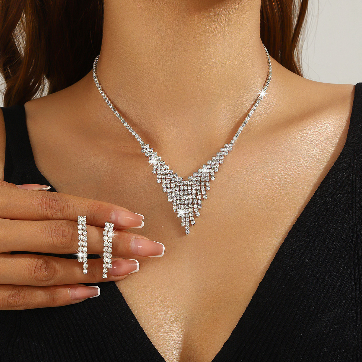 Metal Rhinestone Banquet Necklace Suit