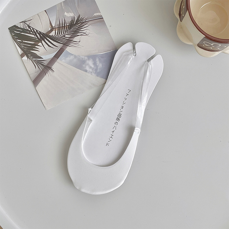 Women Cotton Ice Silk Boat Socks - Image 2