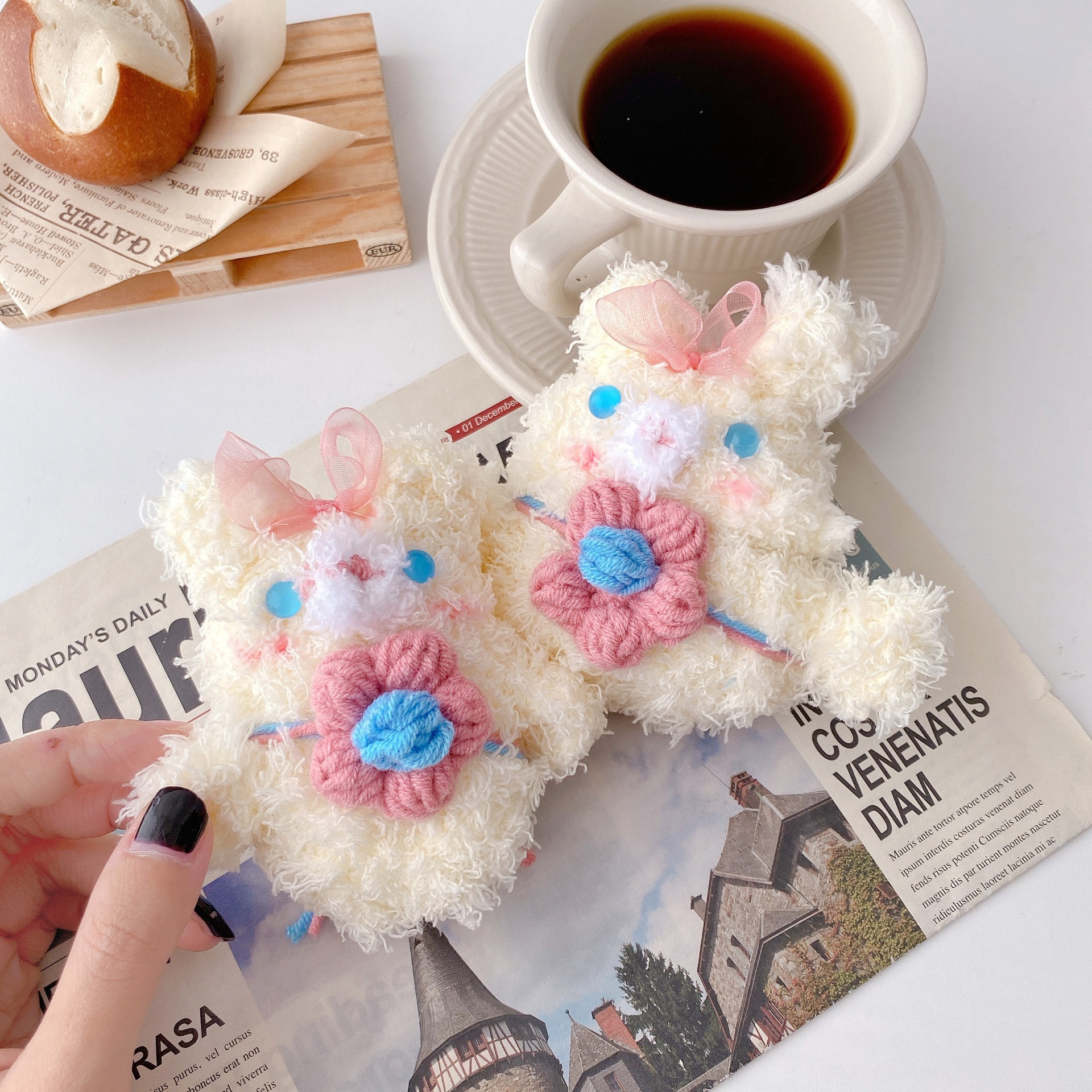 Bear Plush Scarf Bluetooth Earphone Case