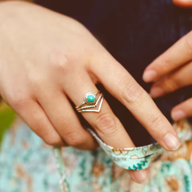 Old Vintage Styled Women's Ring