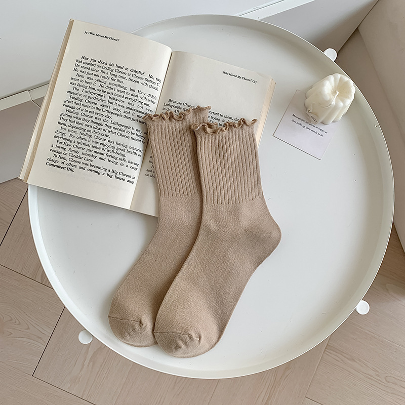 Solid-Color Ruffle-Trimmed Socks For Women - Image 4