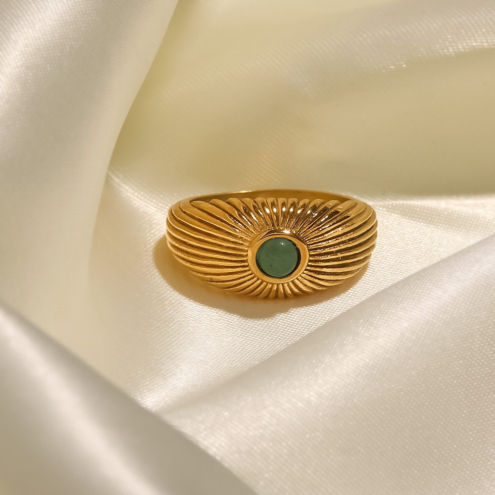 Women's French Vintage Style Ring - Image 2