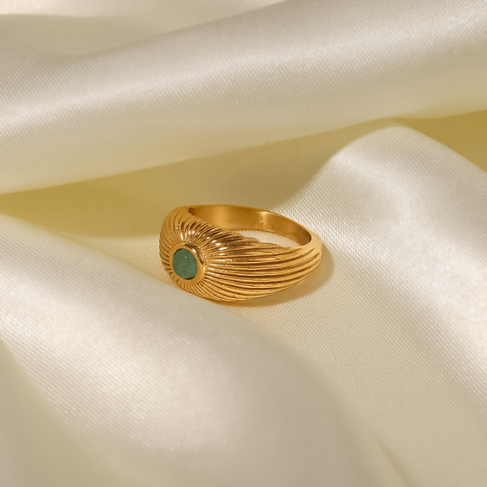 Women's French Vintage Style Ring - Image 9