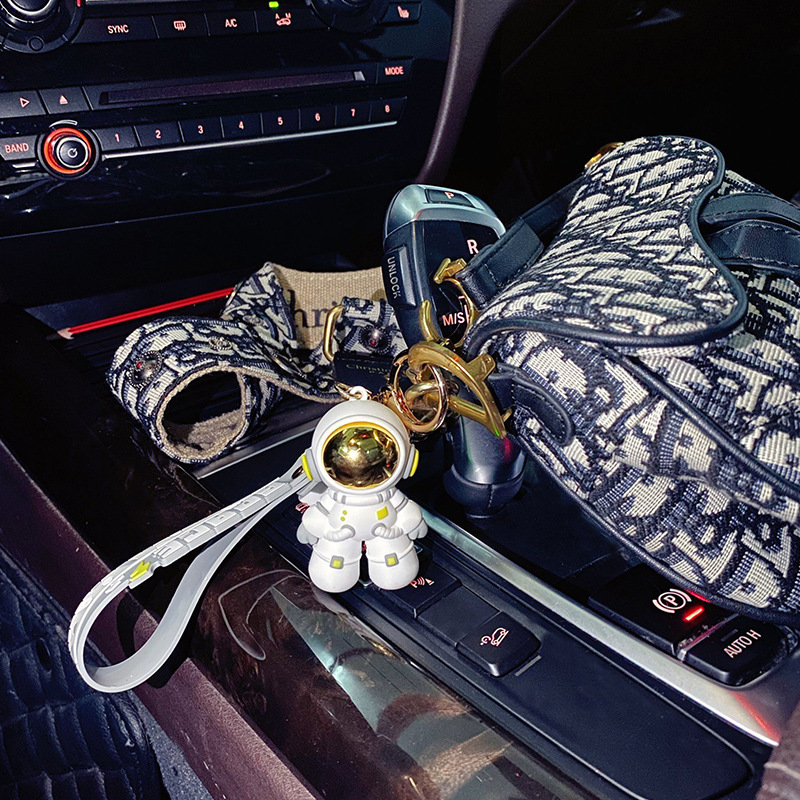 Cartoon Cool Astronaut Dripping Keychain - Image 5