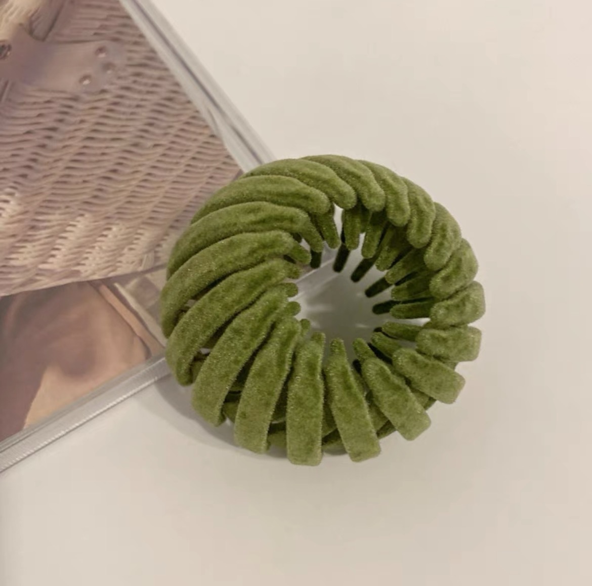 Maruko Bird's Nest Style Hair Tie - Image 4