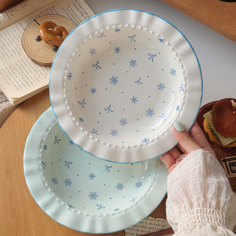 Snowflake-Patterned Ceramic Underglaze Colored Plate