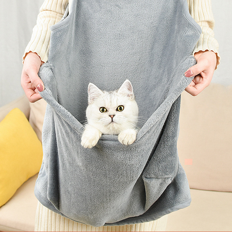 Non-Stick Cat Holding Arctic Velvet Fur Pet Bib