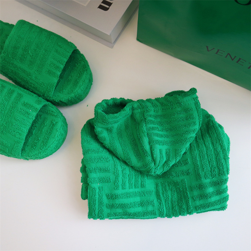 Dog V Green Terry Christmas Cloth - Image 6