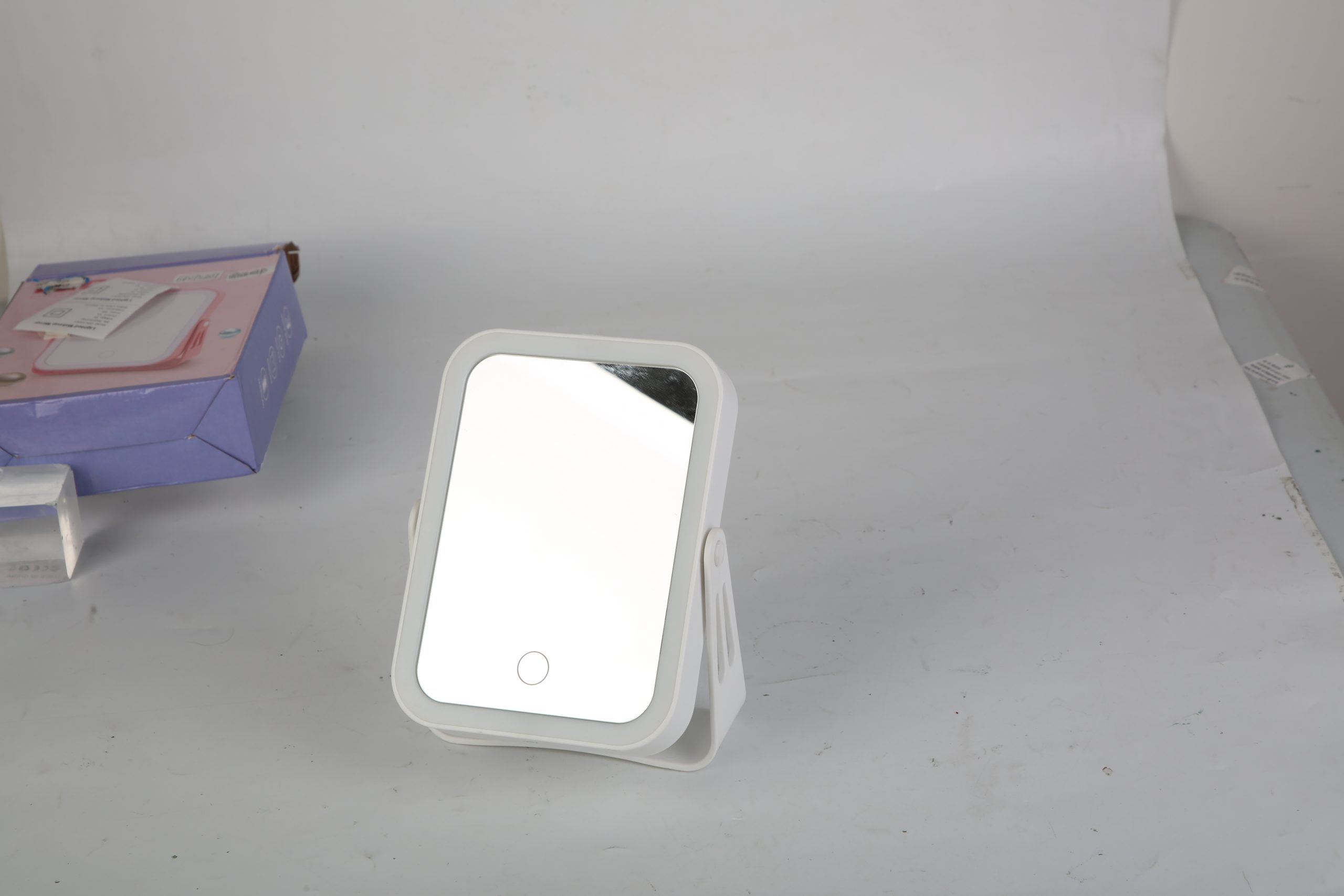 10 X Magnifying Lighted Double Sided Makeup Mirror - Image 2