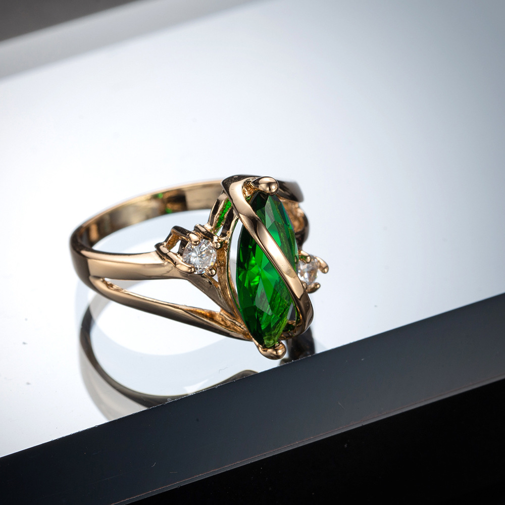 Horse Eye Zircon Ring