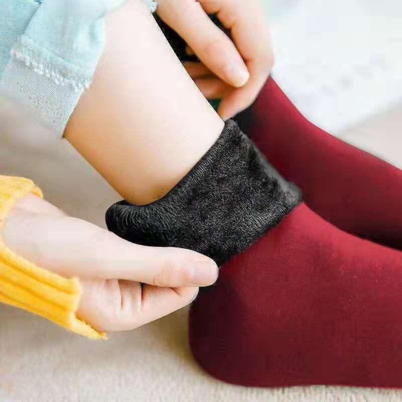 Velvet Cold Protection Self-Heating Socks - Image 9