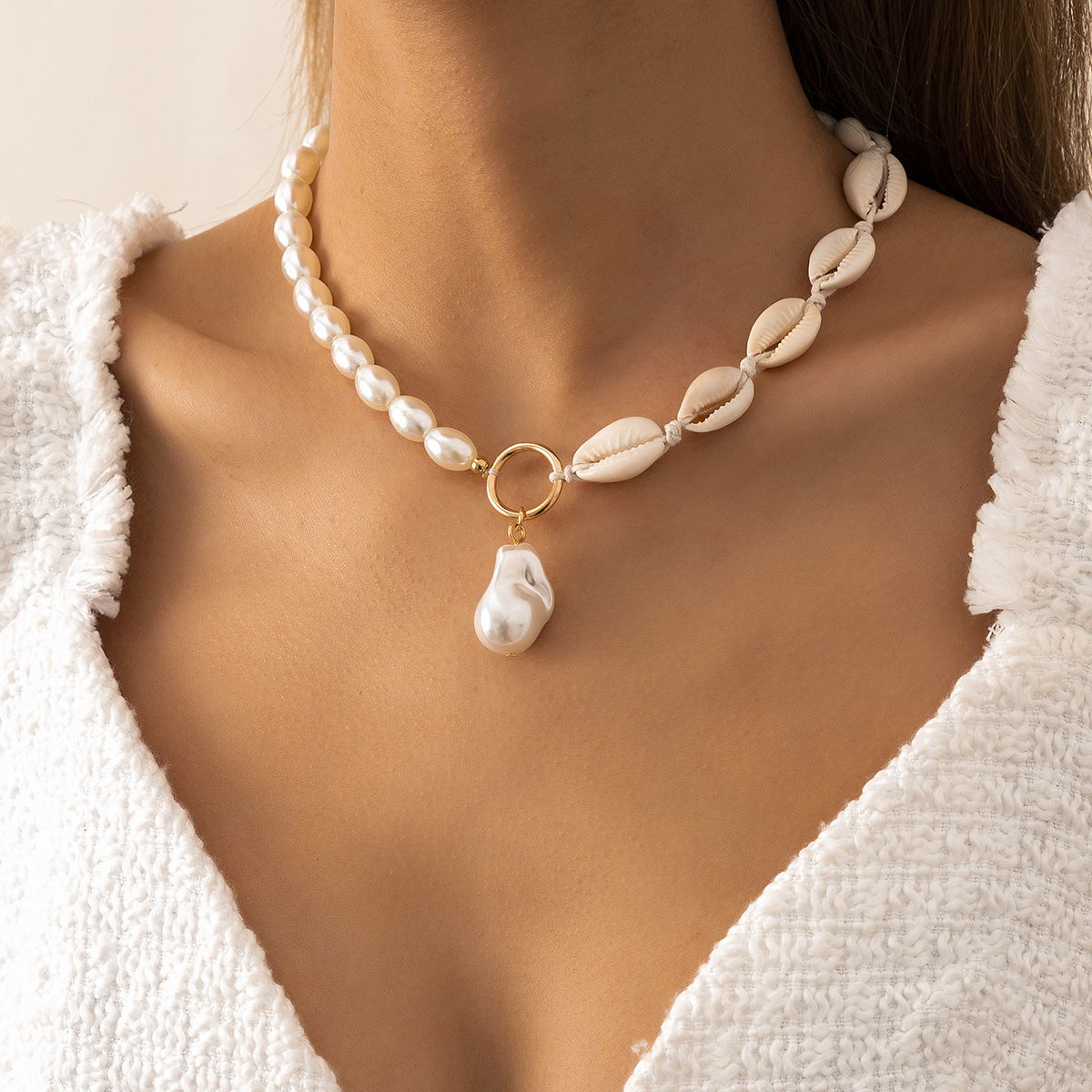 Temperament Baroque Shaped Pearl Necklace
